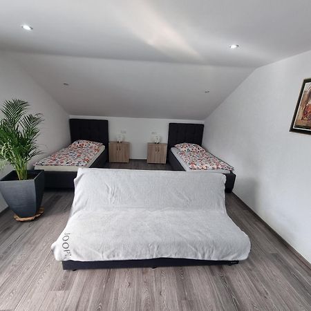 Workershome - Business Apartments - Monteurwohnungen فيرتهايم الغرفة الصورة