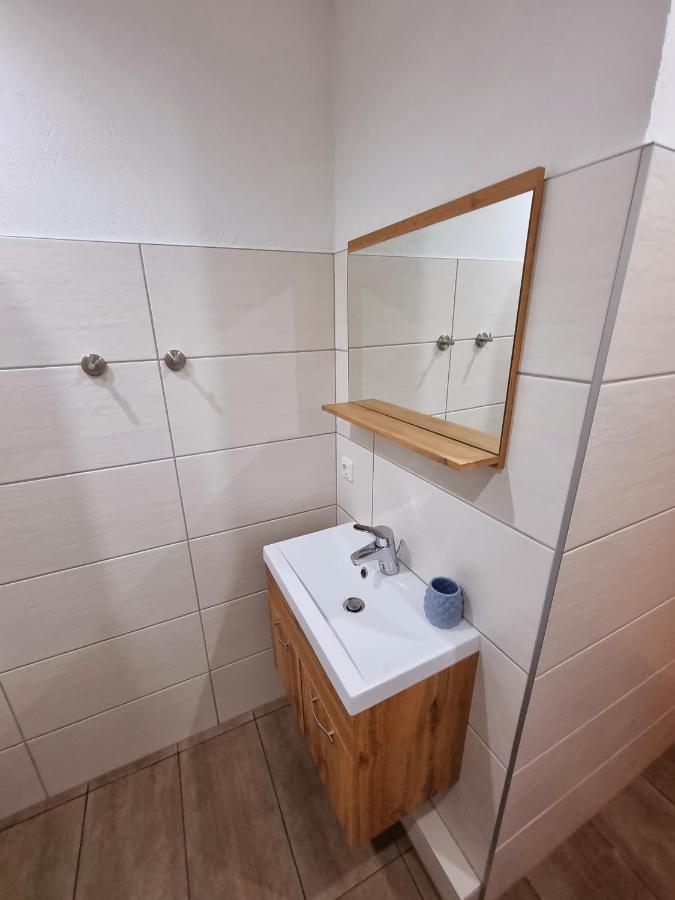 Workershome - Business Apartments - Monteurwohnungen فيرتهايم الغرفة الصورة