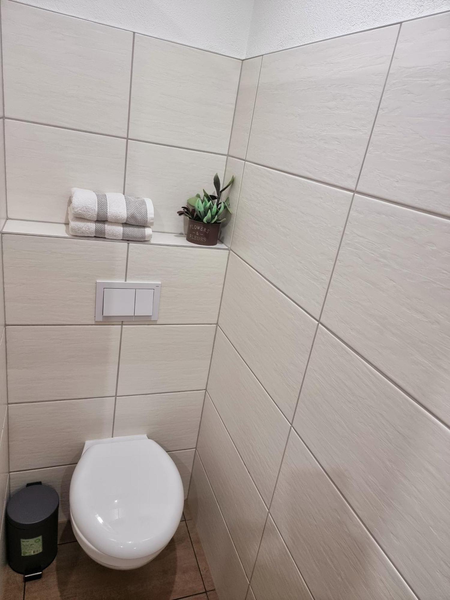 Workershome - Business Apartments - Monteurwohnungen فيرتهايم الغرفة الصورة
